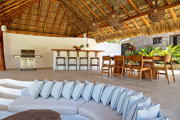 Casa_Kidd_Pool_Outdoor_Lounge_Area_Angle_2_CC