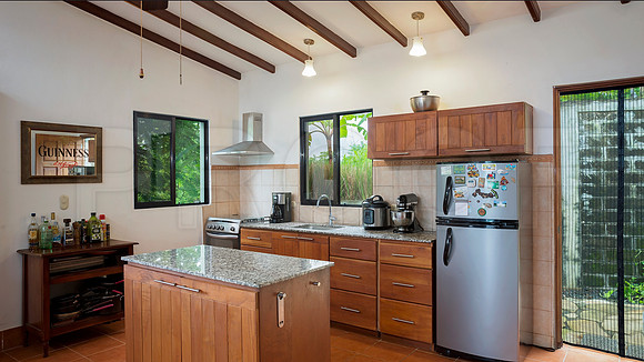 Congo_Hills_2_Kitchen_CC_16_x_9