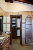 casa_colorados_upper_bathroom_1_cc
