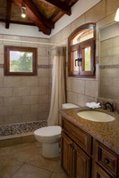 casa_colorados_upper_bathroom_2_cc