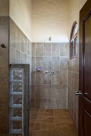 Wave_Garden_Upper_Bathroom_2_CC