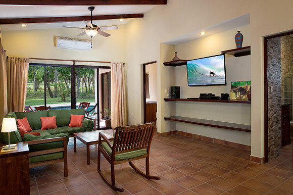 casita_u4_living_area_cc_hero