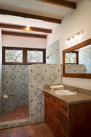 Villa Colorados_Master_Bathroom_CC