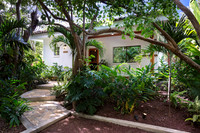 Casita_U12_Exterior_Front_Dec_17_2016_CC