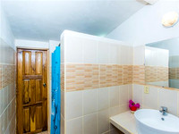 0ff8050b-5dde-462a-8b85-f0382d818e16