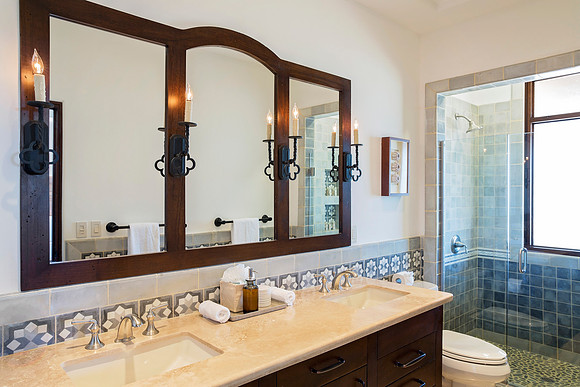 Residence_At_The_Inn_Bathroom_1_Feb_15_2017_CC