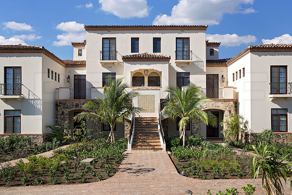 Residence_At_The_Inn_Exterior_Front_Feb_15_2017_CC