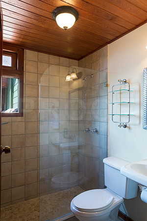 Casa_Rio_de_Luna_Guest_Bathroom_1_CC