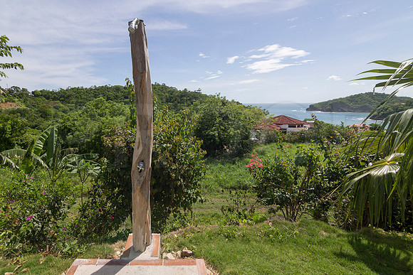 Casa_Olimar_Natural_Shower_Angle_1_CC